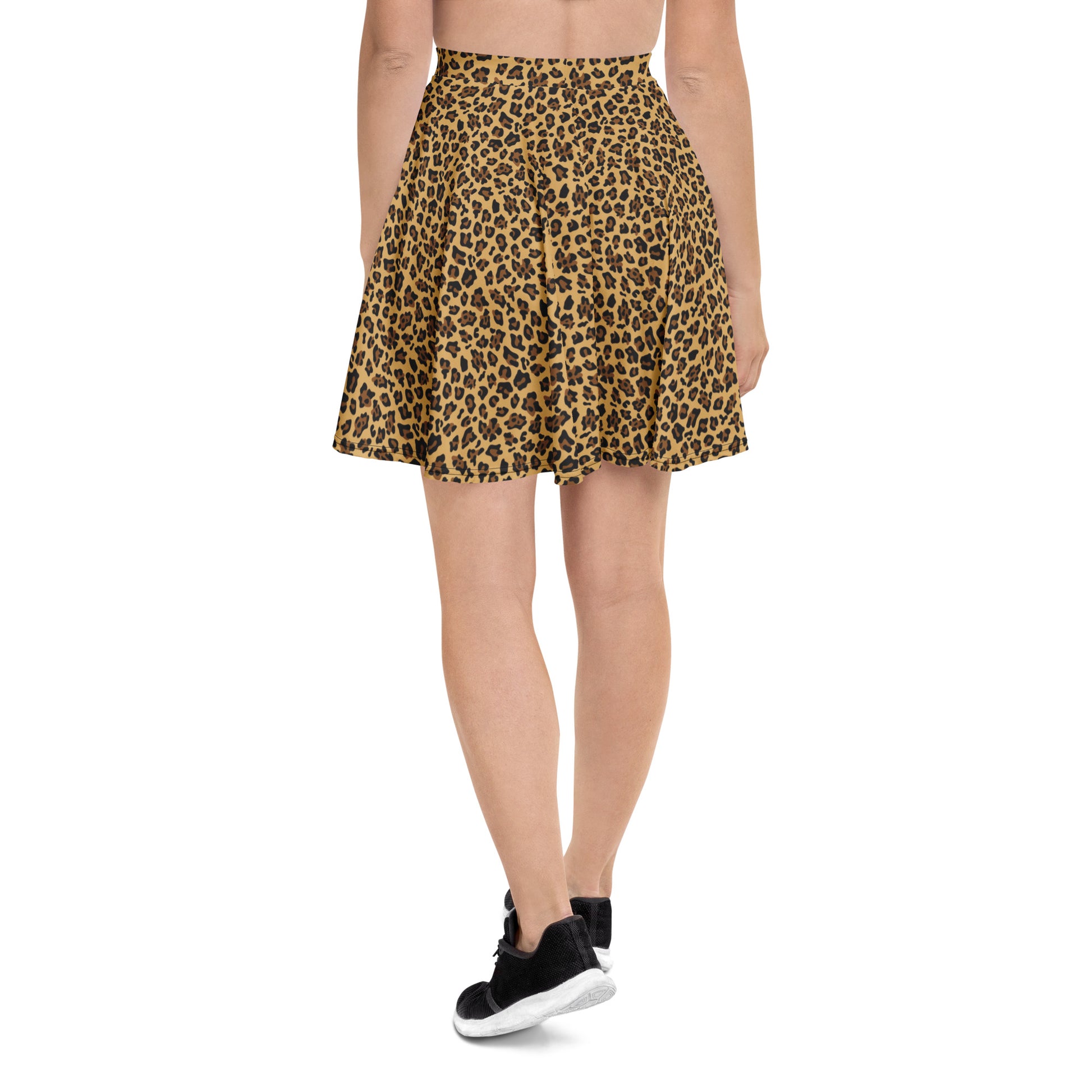 bold leopard print outfit for everyday wear